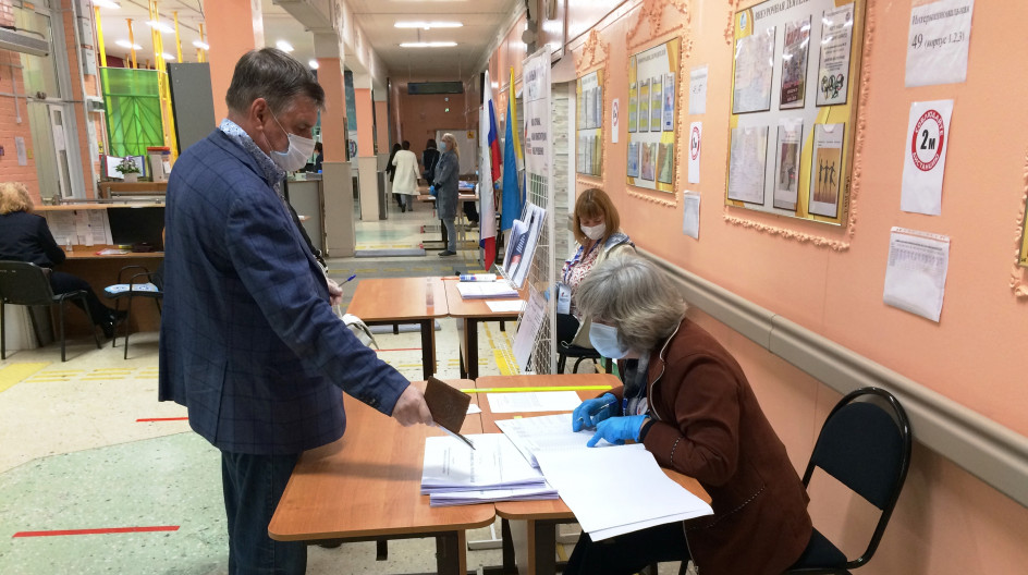 До какого часа сегодня голосуют. Танкеев депутат Нижневартовск.