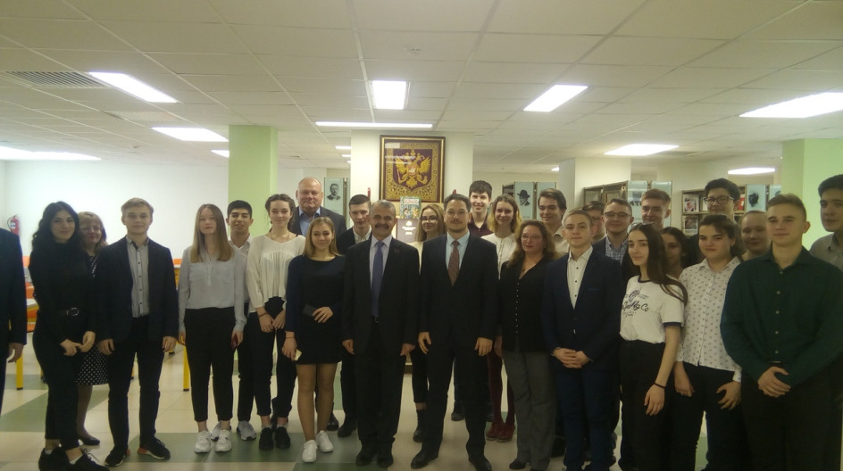 Балашихинский лицей дмитриева 22. Балашихинский лицей сайт. Балашихинский лицей дмитриева. Балашихинский лицей алексеевская роща. Лицей 5 балашиха.