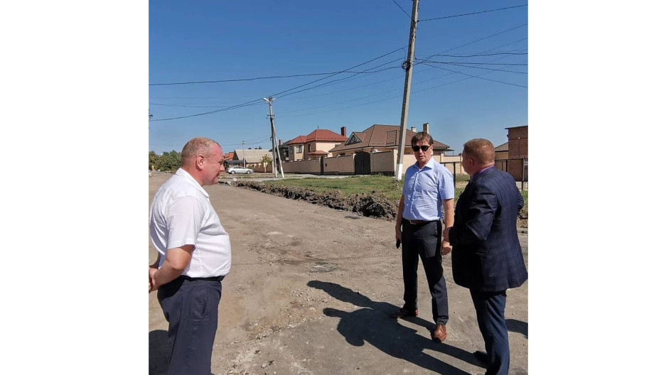 евгений федяев депутат ростов. вакансии работы в усть донецком. сотрудники усть-донецкого дк. репетитор усть-донецкий район. вакансии работы в усть донецком.