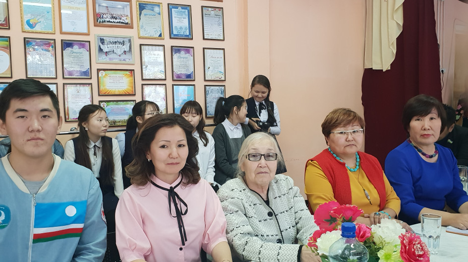 Эмблемы улусов республики саха. Якутск таттинский улус с кыйы. Улуса рс. Село хайыр усть янский улус. Кыйы таттинский улус.