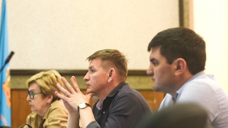 Мартынов депутат смоленск. Колпаков ярославль депутат муниципалитета. Виктор цеплинский москва. Кром денис андреевич. Депутат должен.