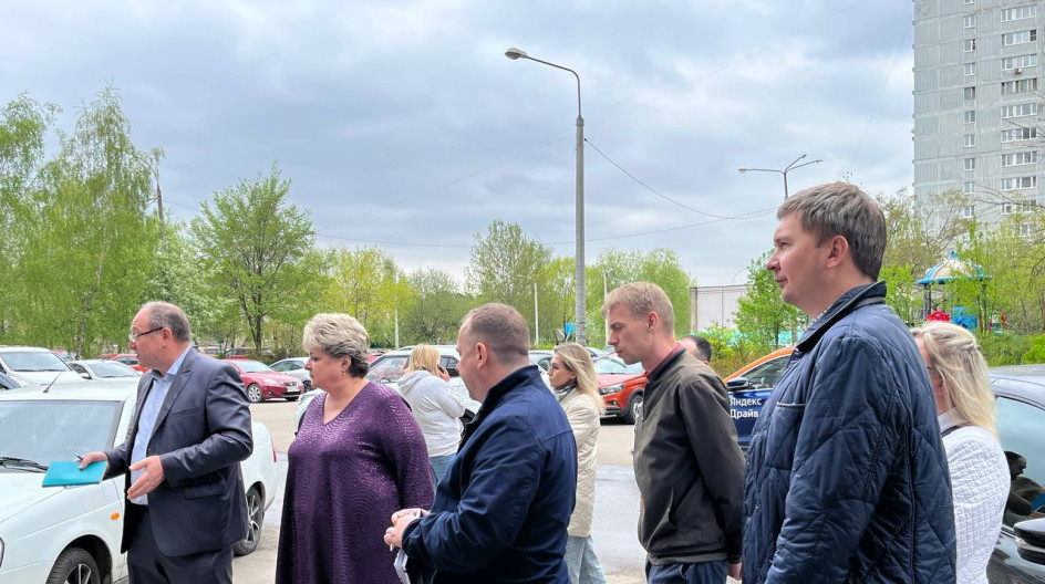 Жилкомплекс Королев директор. Фото встречи с жителями МКД. Ук жилкомплекс